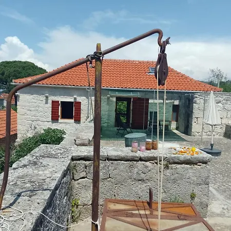 Ferienhaus Makina