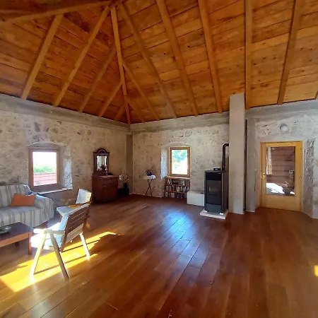 Σπίτι διακοπών Makina Nerezisca